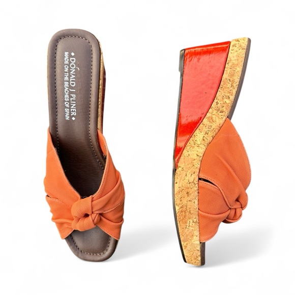 Donald J. Pliner Charm Orange Wedge Size 11 - Picture 1 of 9